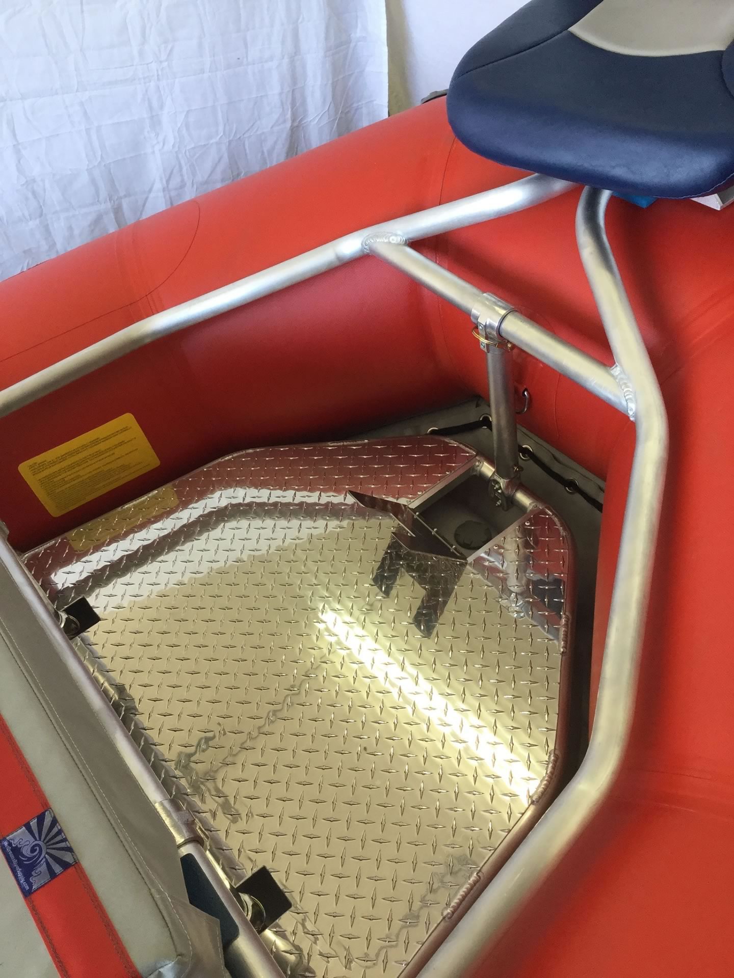 Raft Frame Anchor System with Rear Seat and Solid Rear Floor - Mad